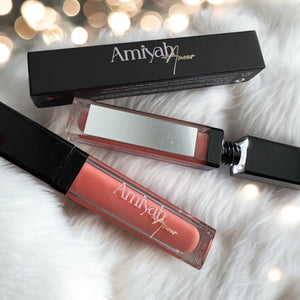 Amiyah Amour ™ Peach me Lipgloss with Mirror & Light